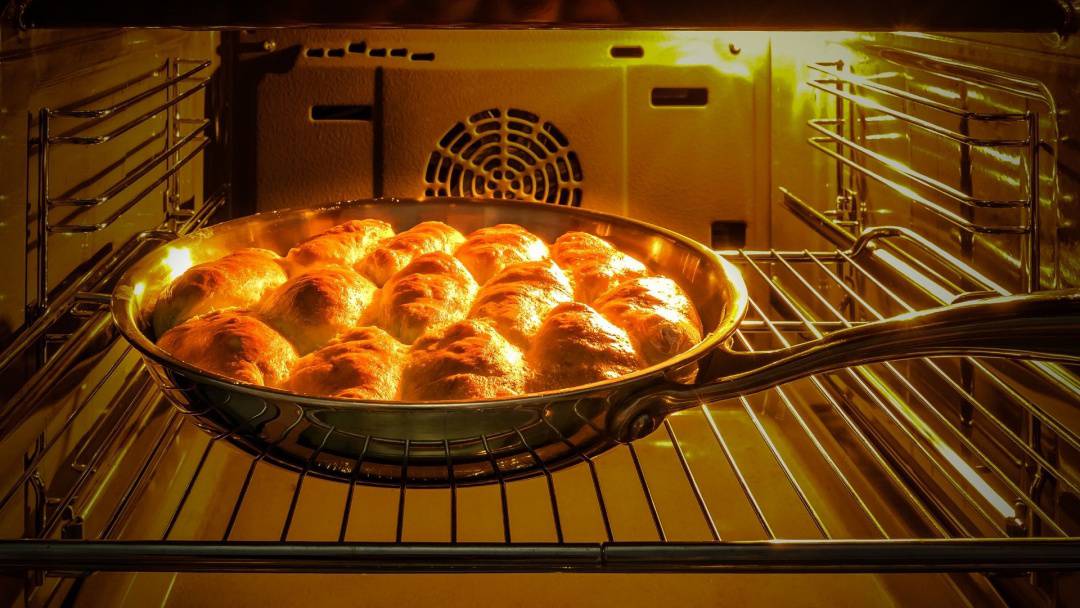 Can Stainless Steel Go In the Oven Safe Temperature Guide