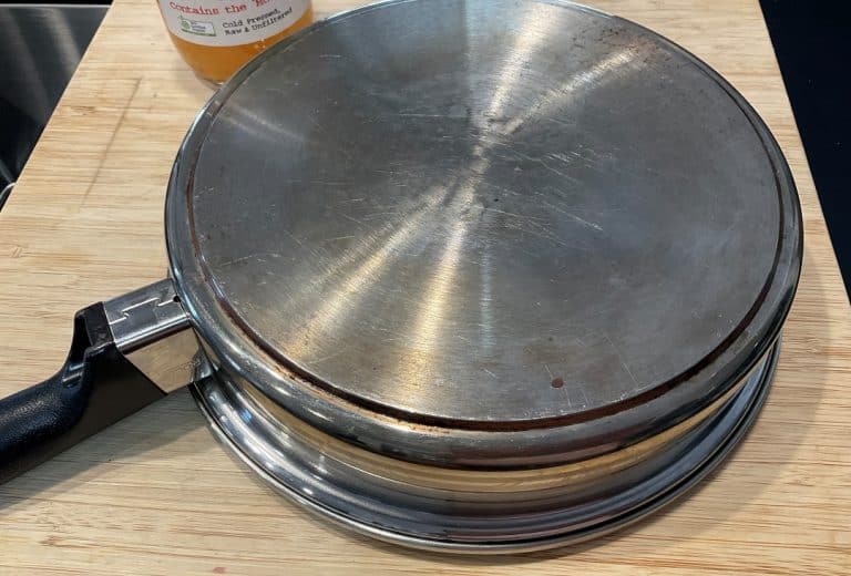 Clean Burnt Grease From Frying Pan 'Inside and Outside'