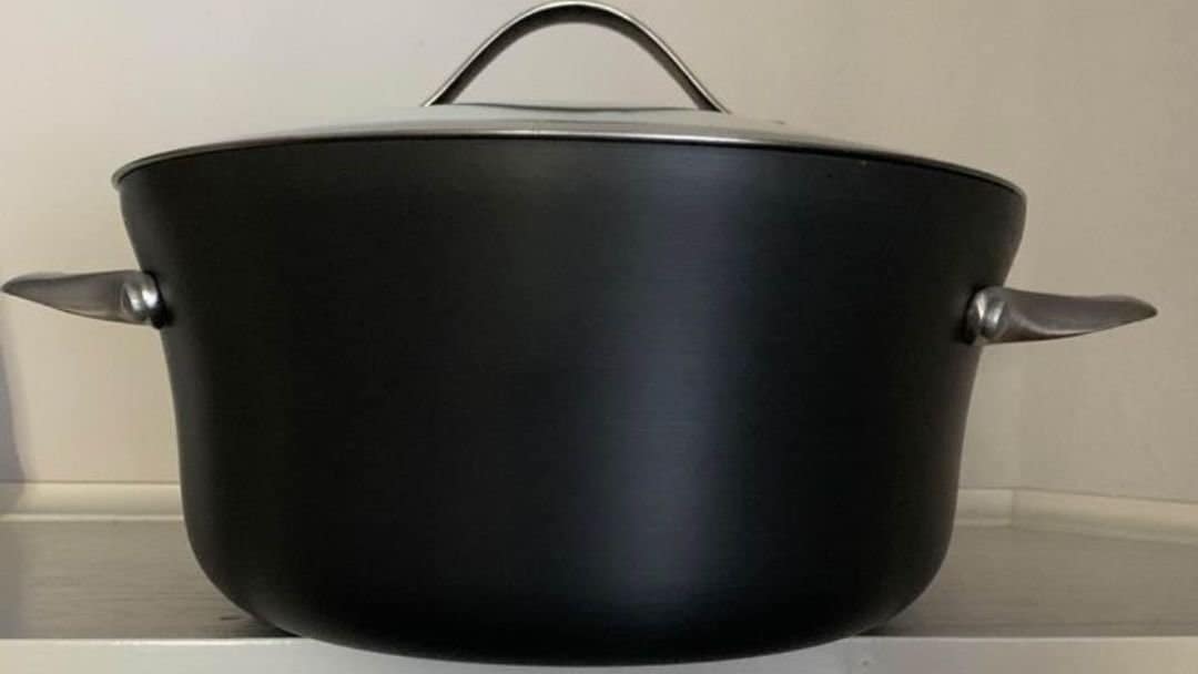 How Much Does a Dutch Oven Weigh?