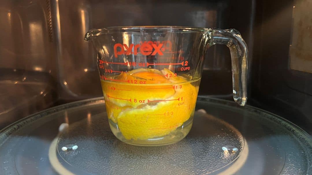 15 Ways to Get the Smell Out of a Microwave Oven