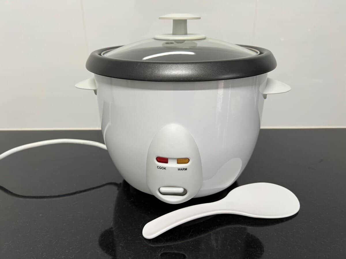 Microwave Rice Cooker vs Rice Cooker Which is Best For You