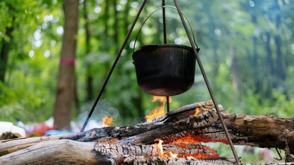 cast iron campfire cooking tripods