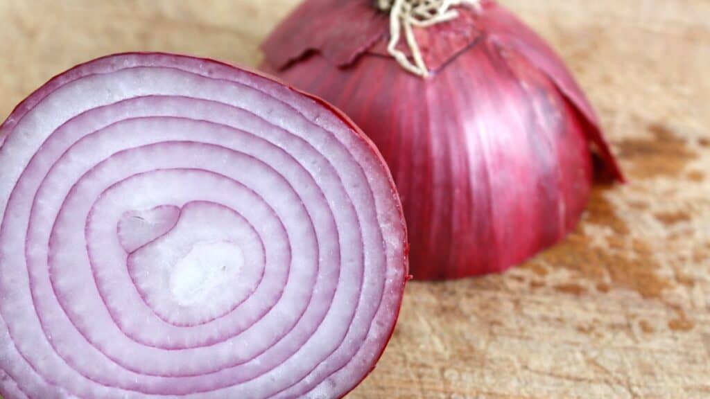 cut red onion
