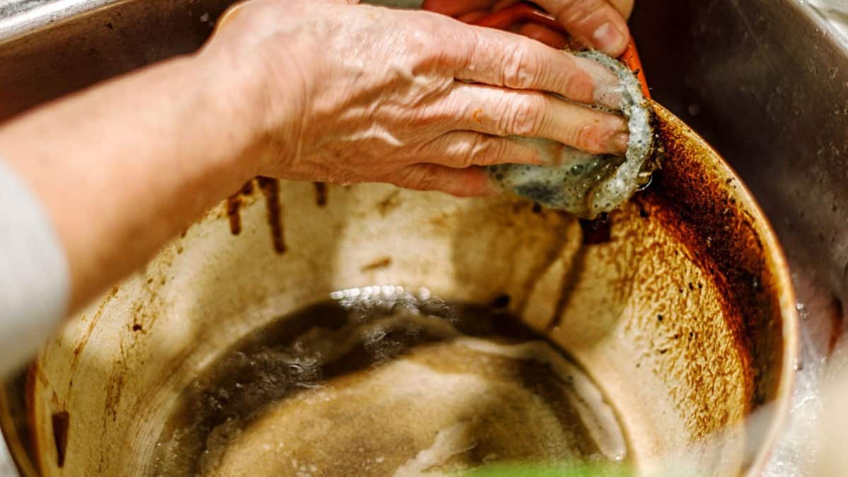 How to clean an enamel dutch oven