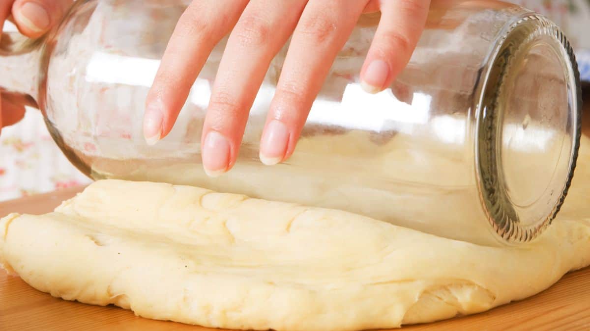 Rolling Pin Uses Essential Techniques And Tips OvenSpot Rolling Pin Uses Essential Techniques And Tips OvenSpot