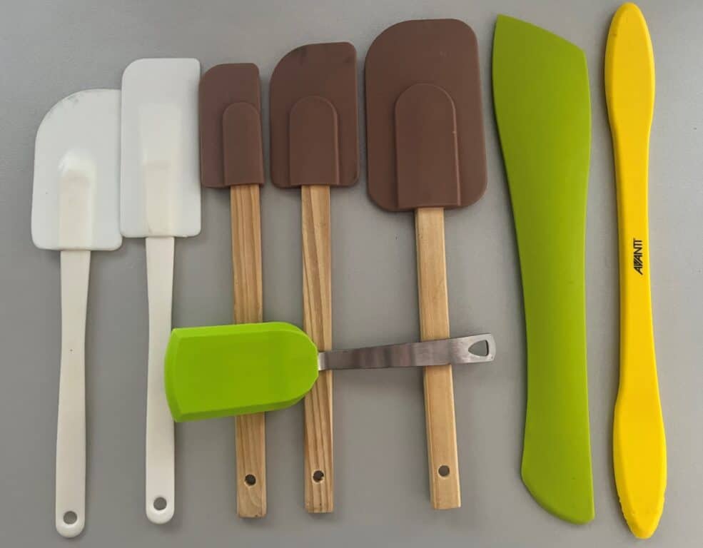 Rubber Scraper Uses Solutions For Cleaning and Cooking