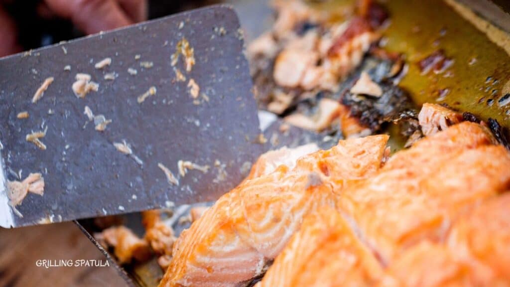 Spatula vs Flipper: What's Really The Difference? - OvenSpot