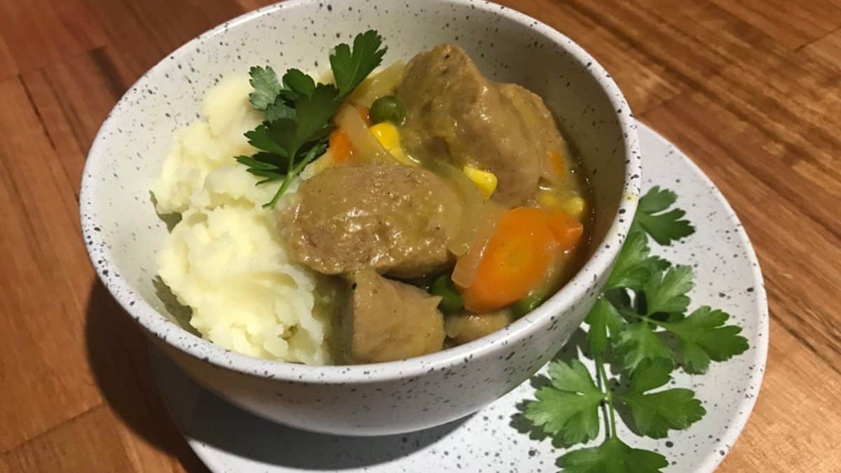 dutch oven curried sausages