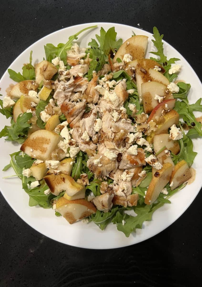 chicken pear salad with walnuts and feta