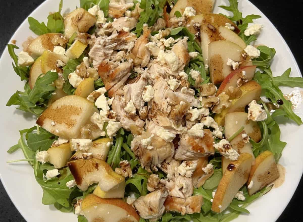chicken pear salad with walnuts and feta