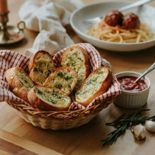 buttery garlic bread